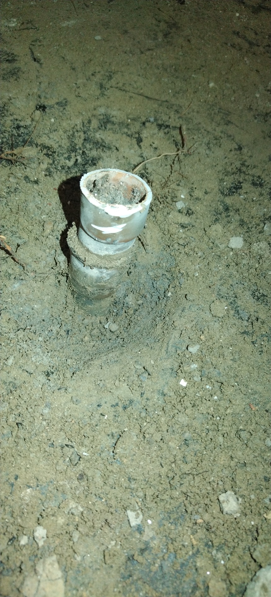 Ez fejtörést okozott, mert ez a cső csak 32-es volt., és nem 50-es.